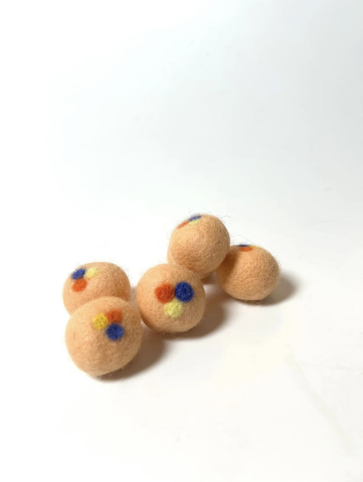 Six-Color Handmade Wool Pet Toy Balls