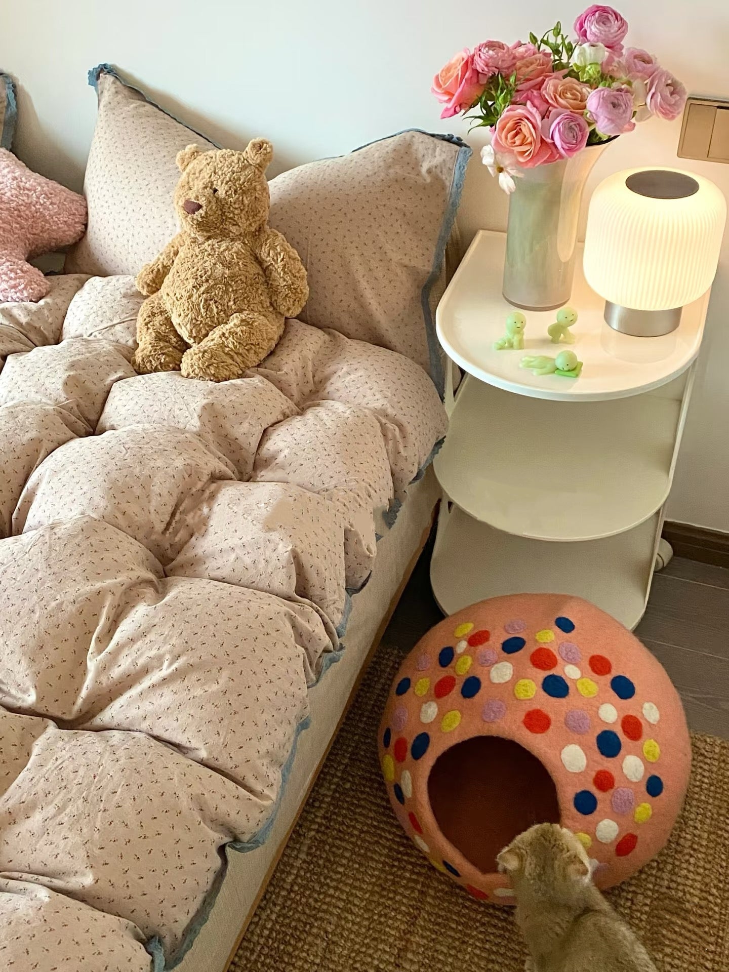 Rainbow Candy Wool Handmade Cave Cat House