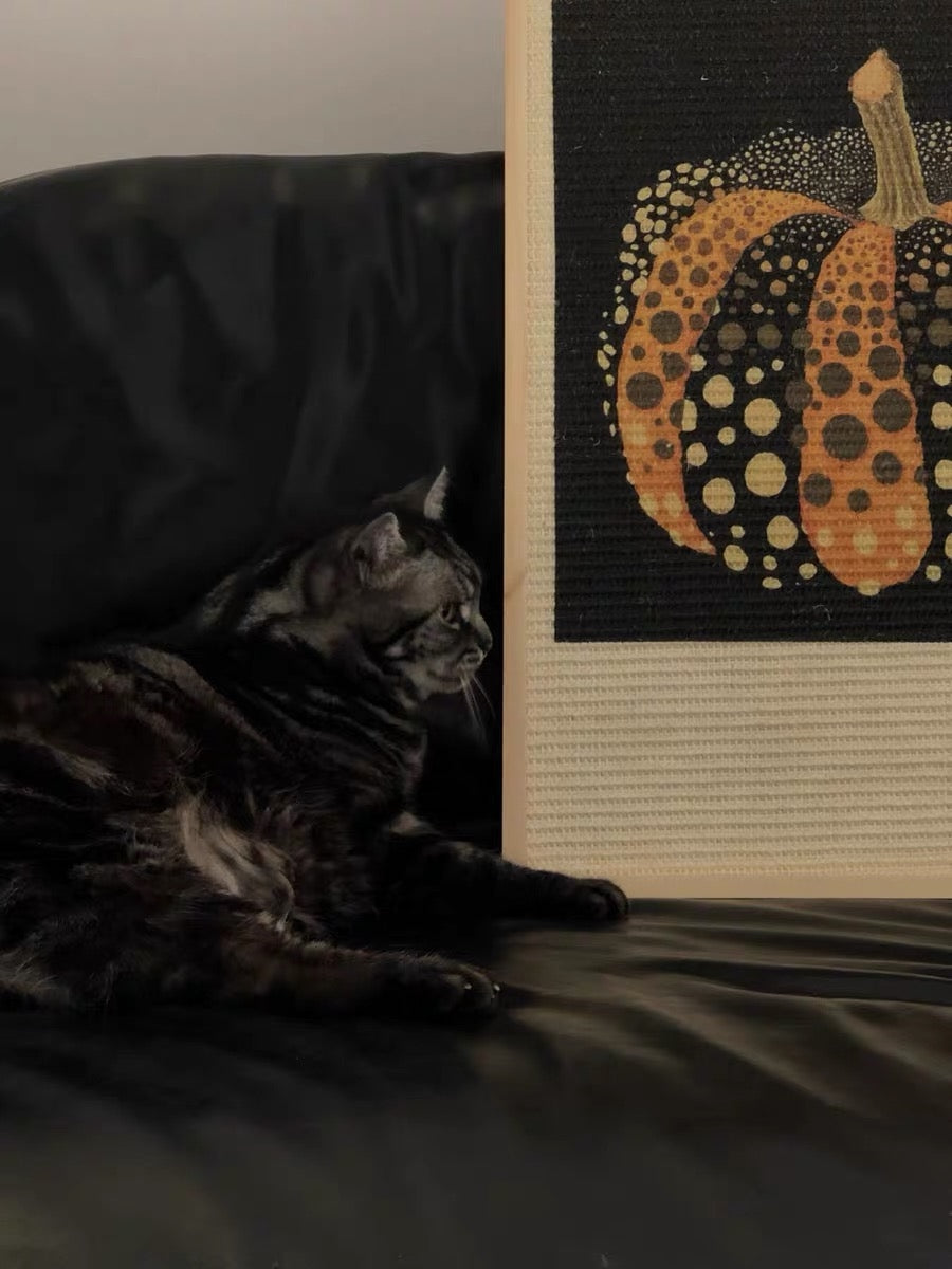 Collaboration Series: Black-Based Pumpkin Art Frame Sisal Cat Scratcher 01