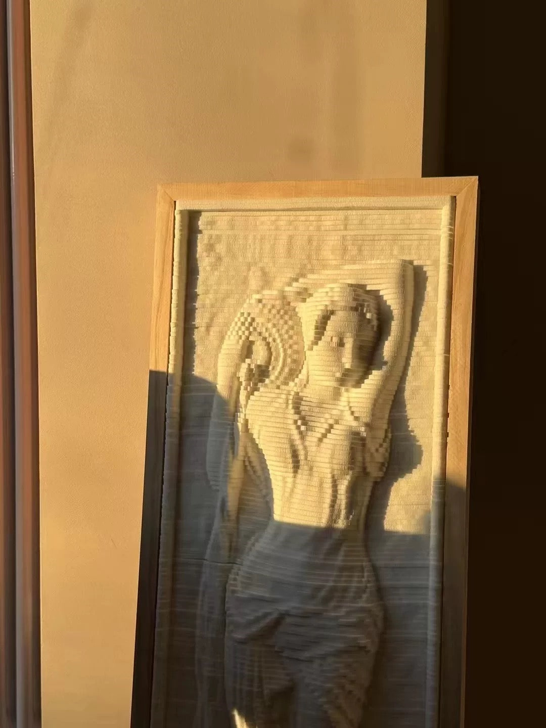 White Venus Relief Classical Sculpture Cat Scratcher